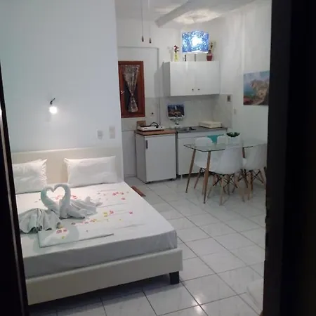 Sandra * Panormos (Skopelos)