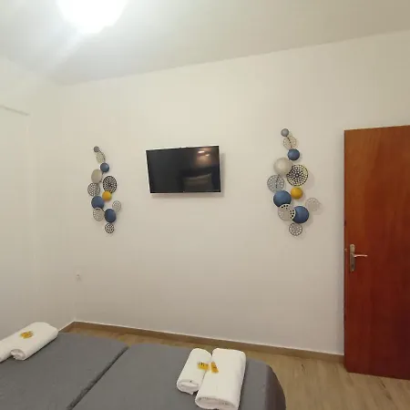 Sandra