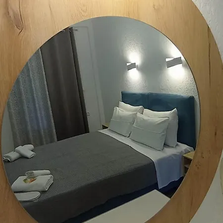 Sandra Panormos (Skopelos)