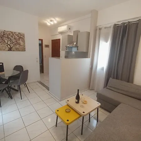 Sandra Panormos (Skopelos)