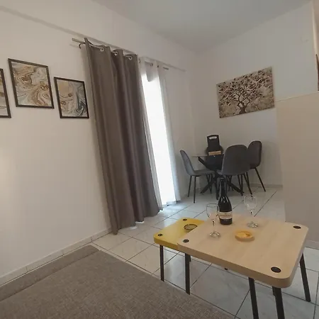 Sandra Panormos (Skopelos)