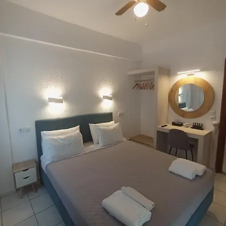 Sandra * Panormos (Skopelos)