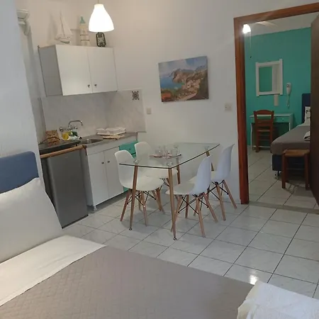 Sandra Panormos (Skopelos)