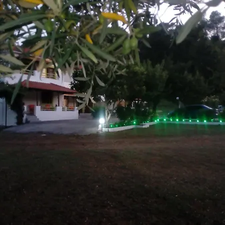 Sandra Panormos (Skopelos)