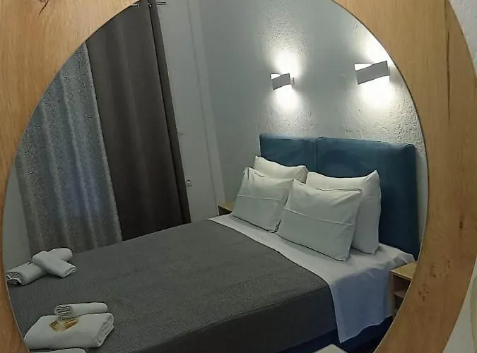 Sandra Panormos (Skopelos)