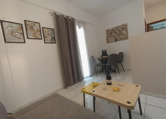 Sandra Panormos (Skopelos)